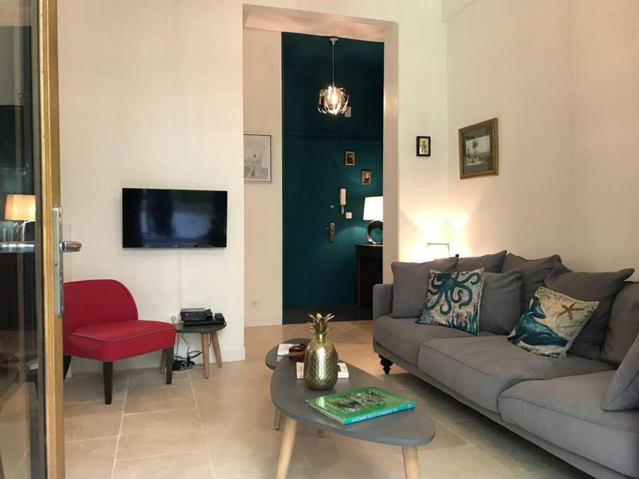Homelivia, Luxueux Appartement Avec Jardin Prive Nizza Exterior foto